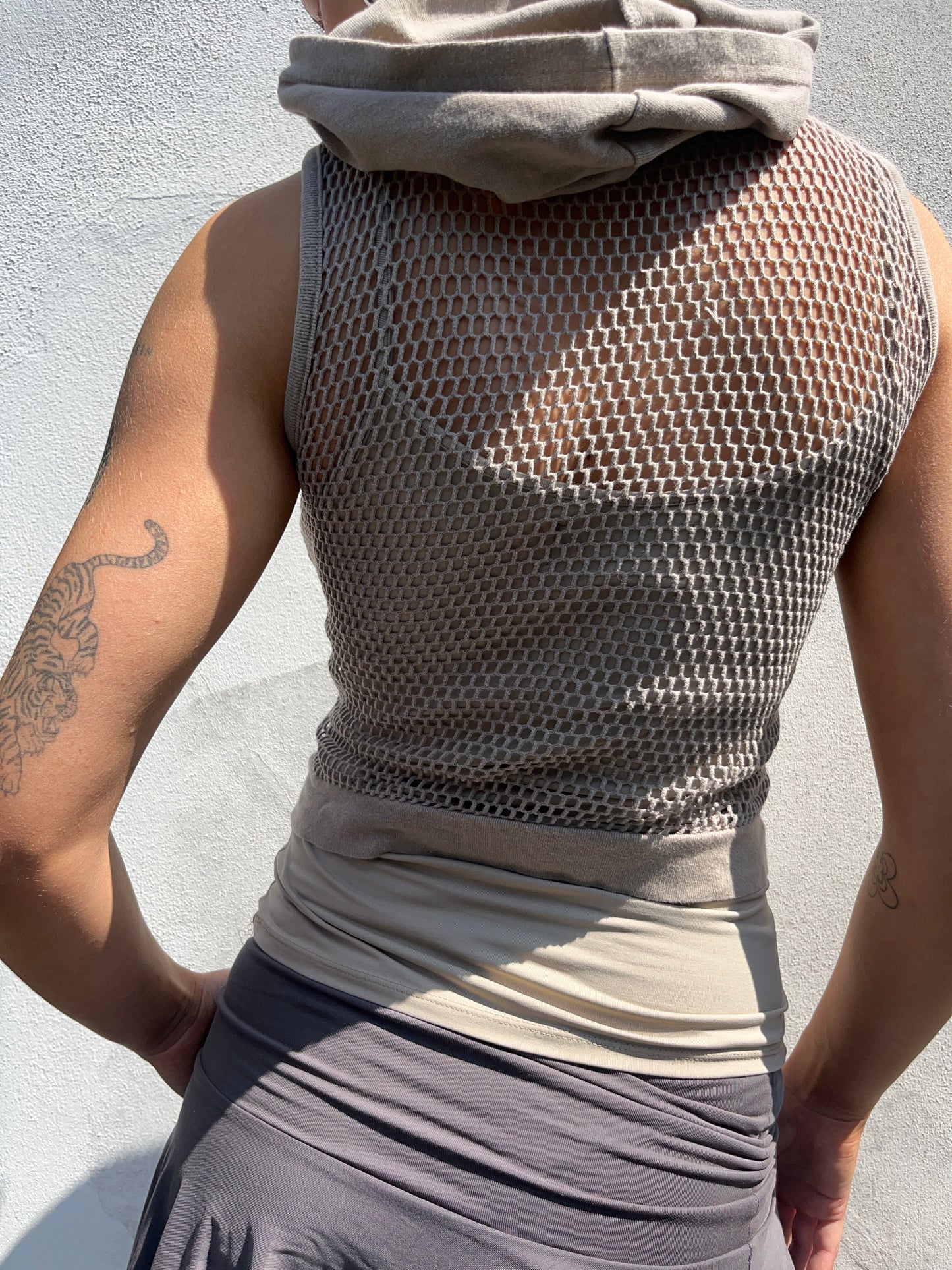 net hooded top