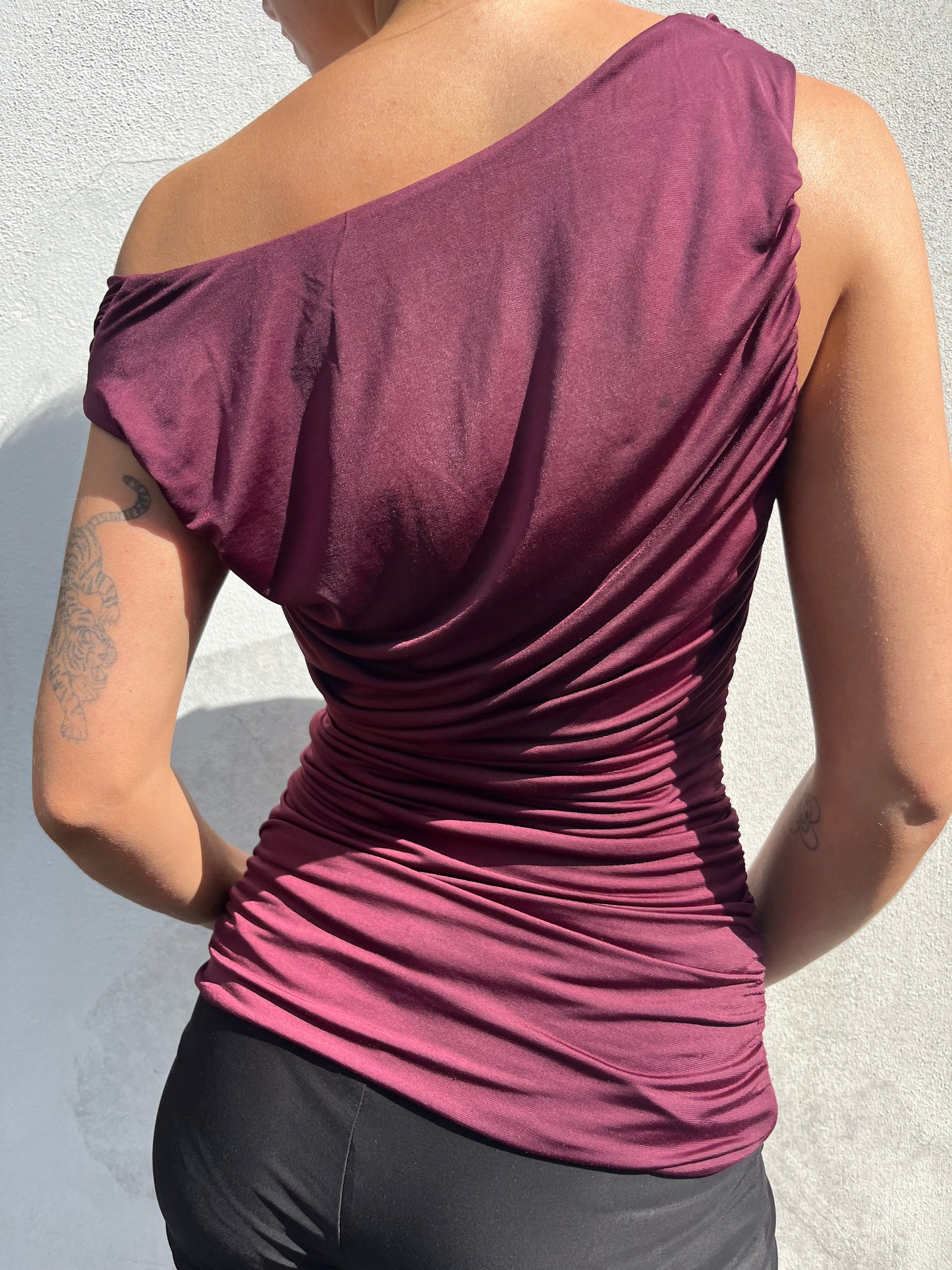 plum asymmetric top