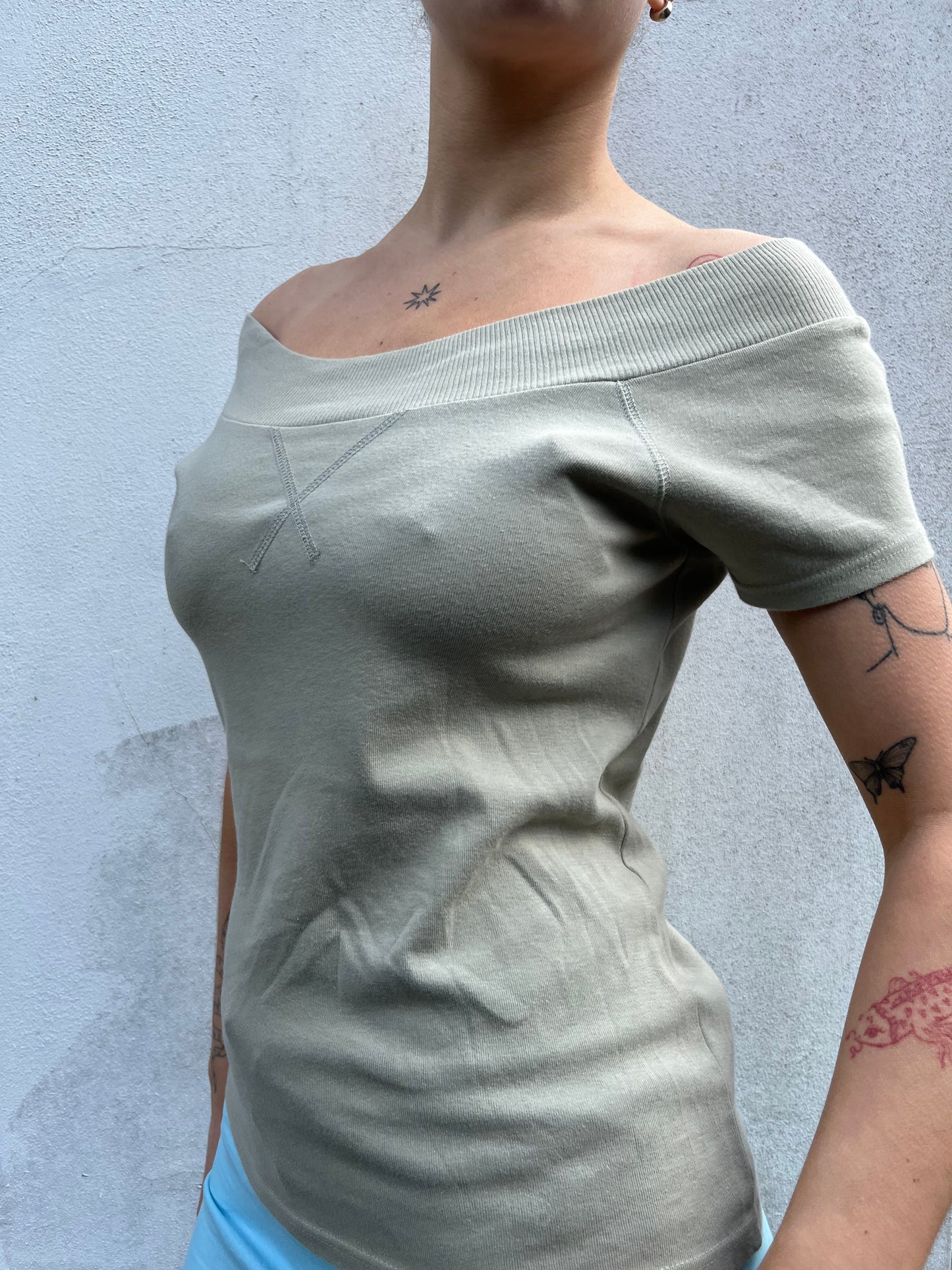 number 01 top