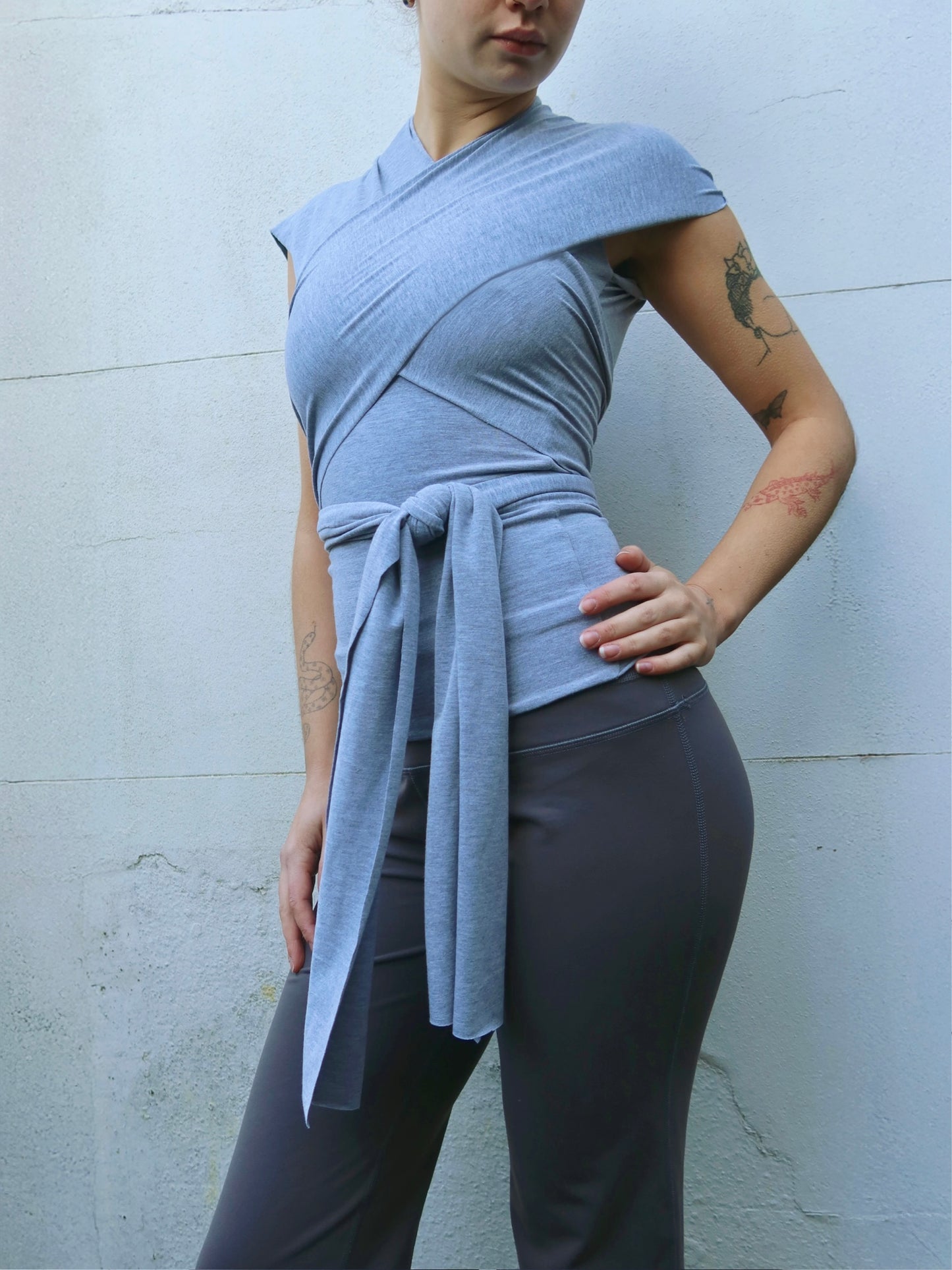 knot top in marl grey