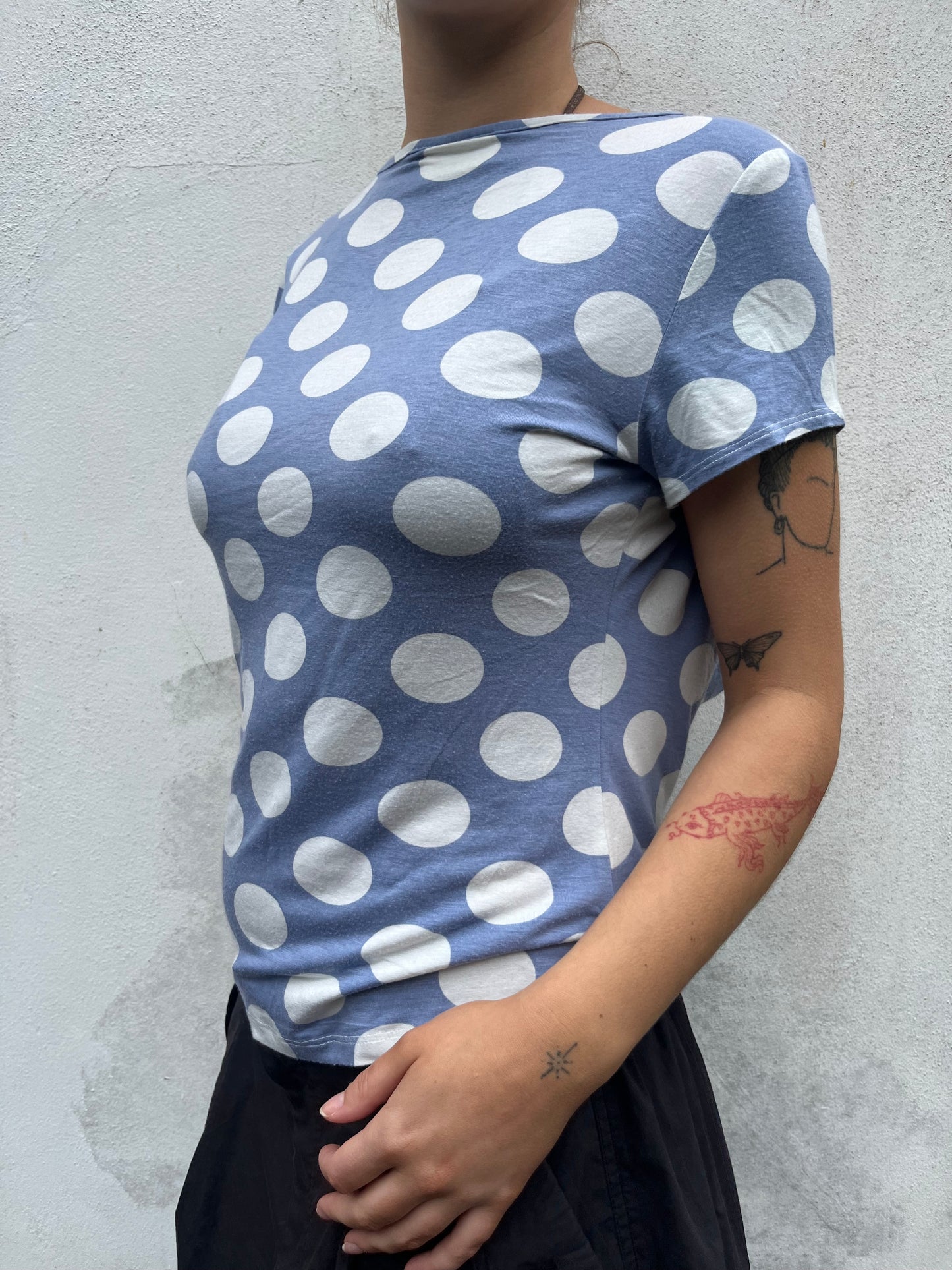 blue polka dot top