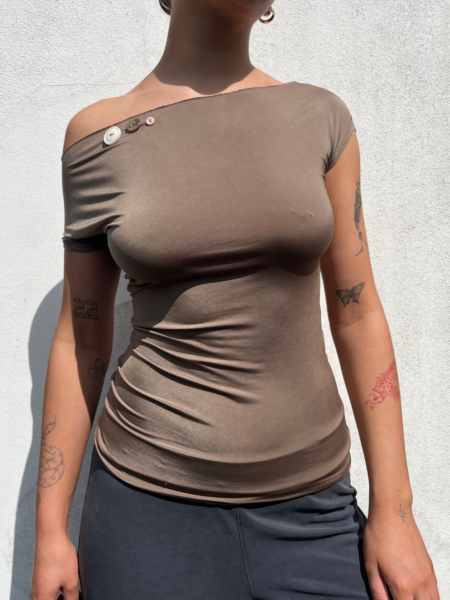 button top in mocha