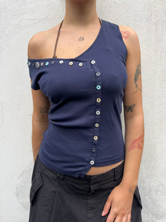 asymmetric button top