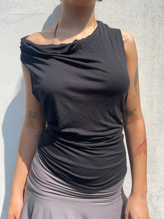 black slouchy top