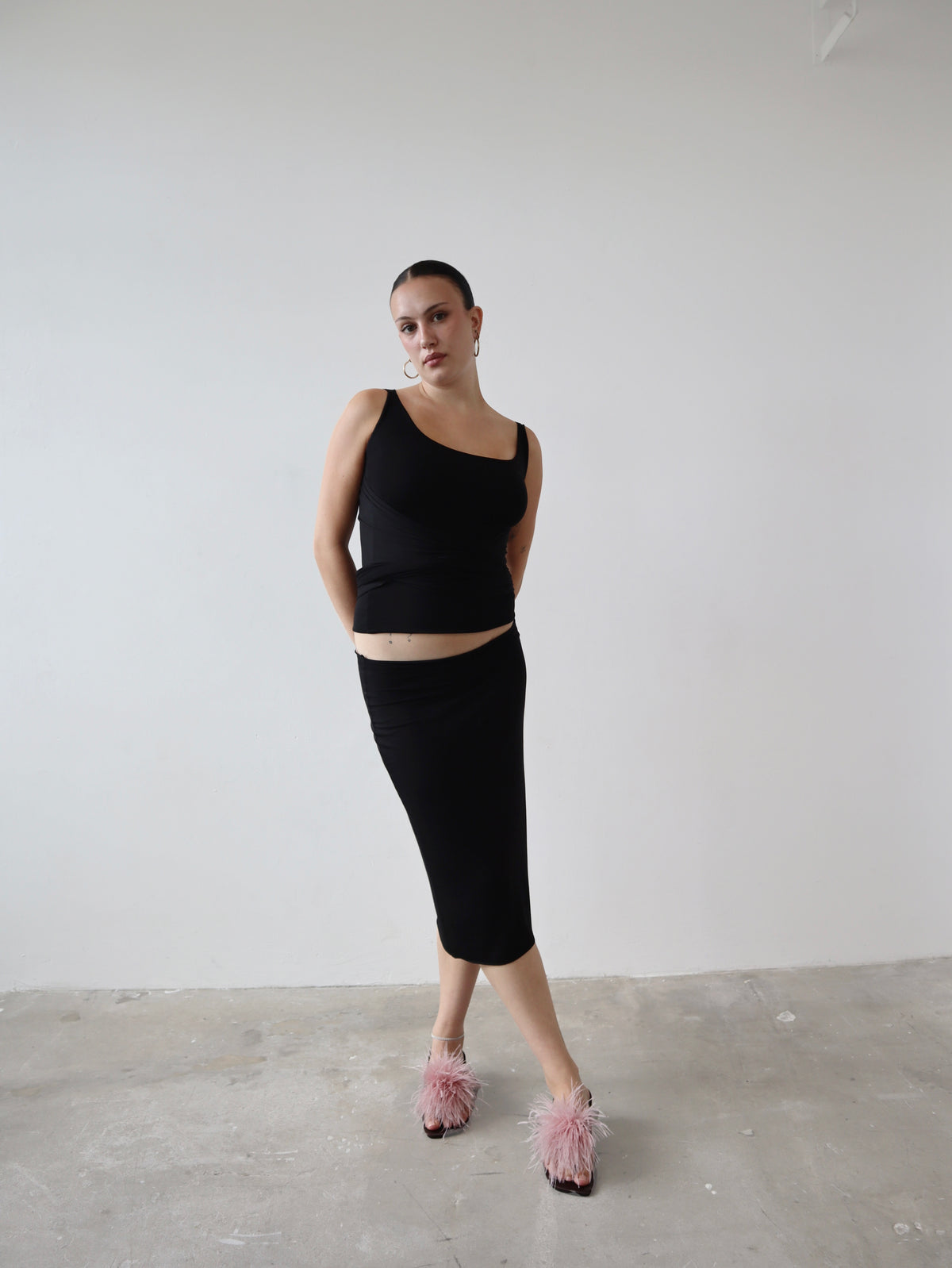 drape top in black