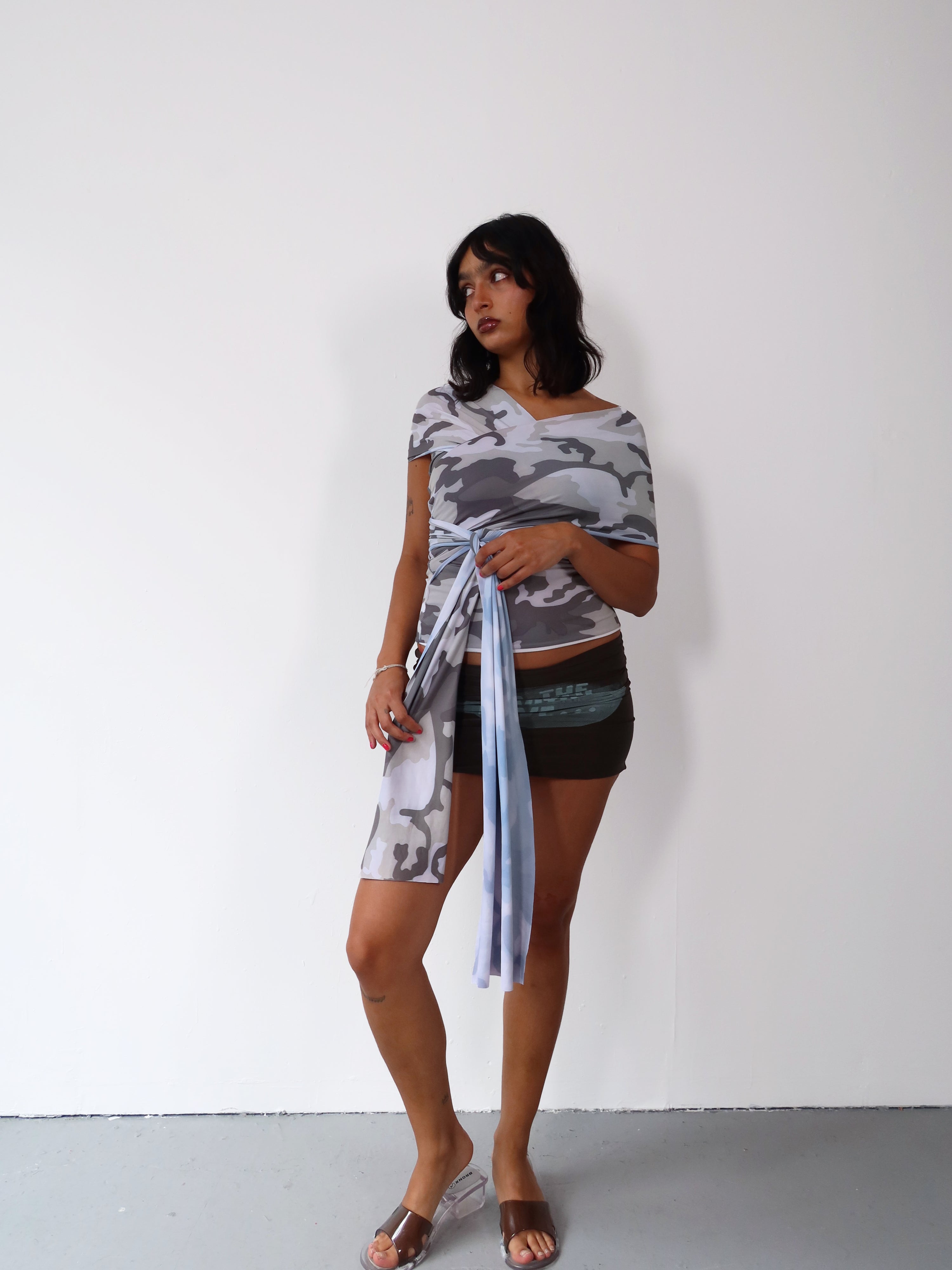 wrap top in grey camo