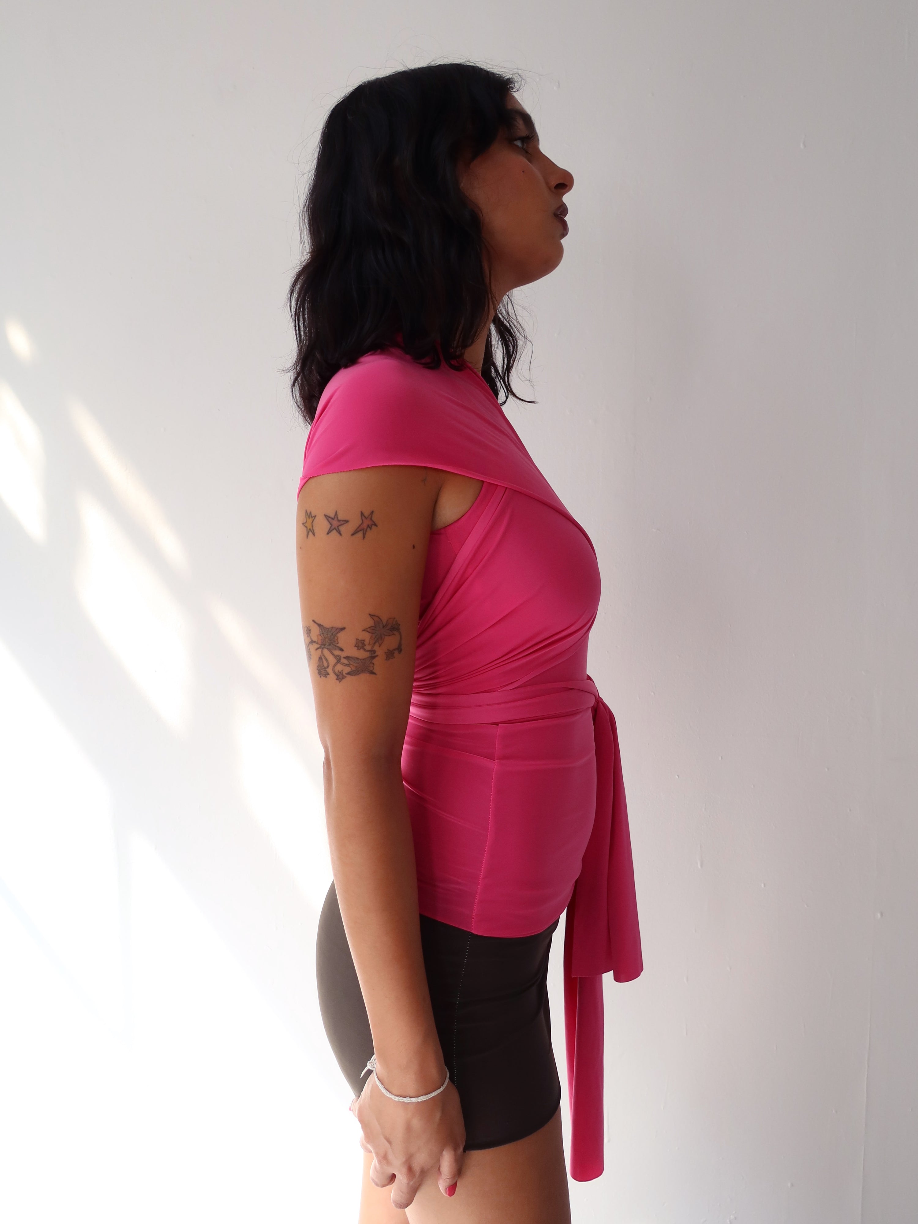 knot top in hot pink