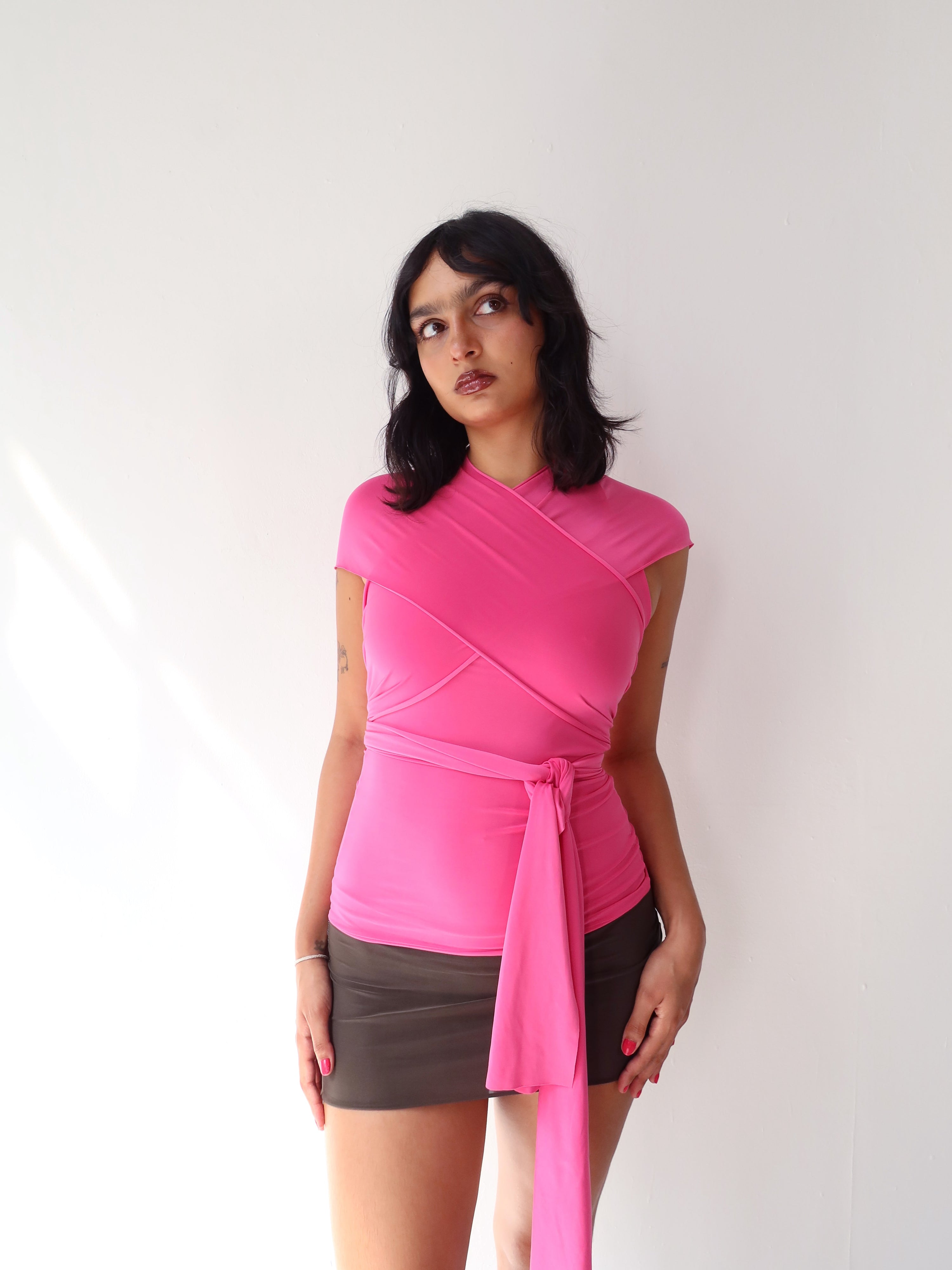 knot top in hot pink