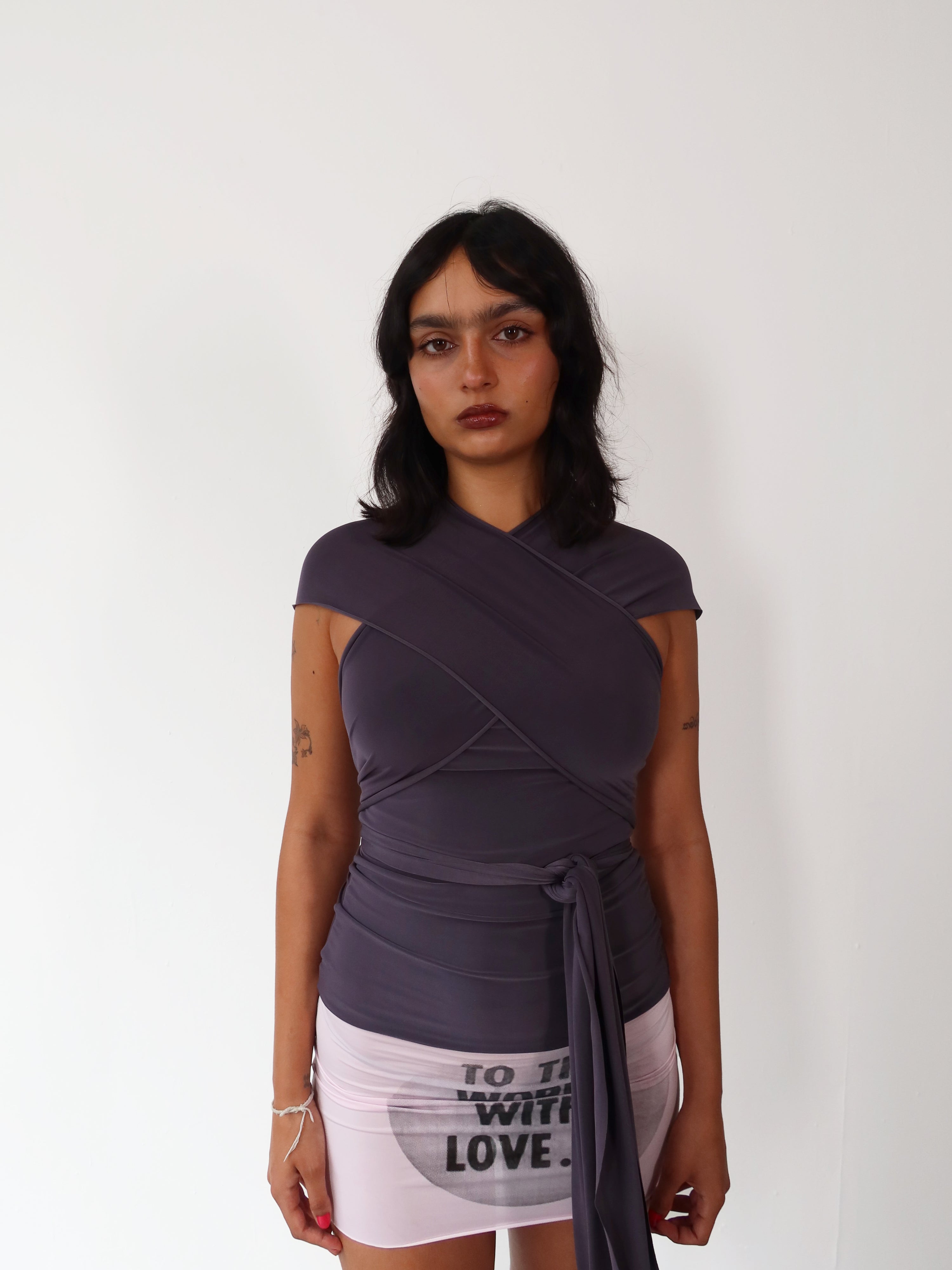 knot top in slate